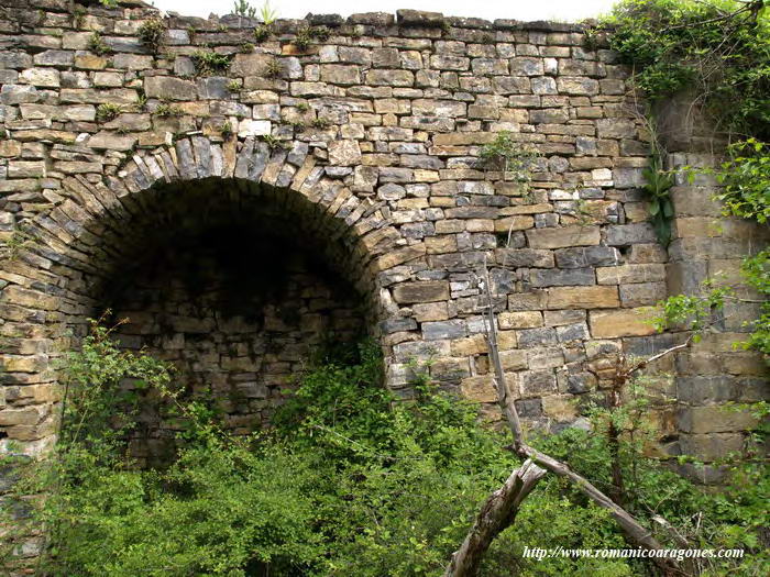 MURO NORTE, CON CAPILLA AADIDA